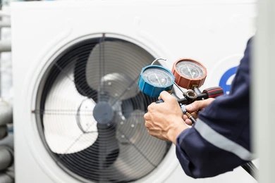 Medium-Temp Commercial Refrigeration: R‑404A/R‑507A vs R‑448A/R‑449A Trends